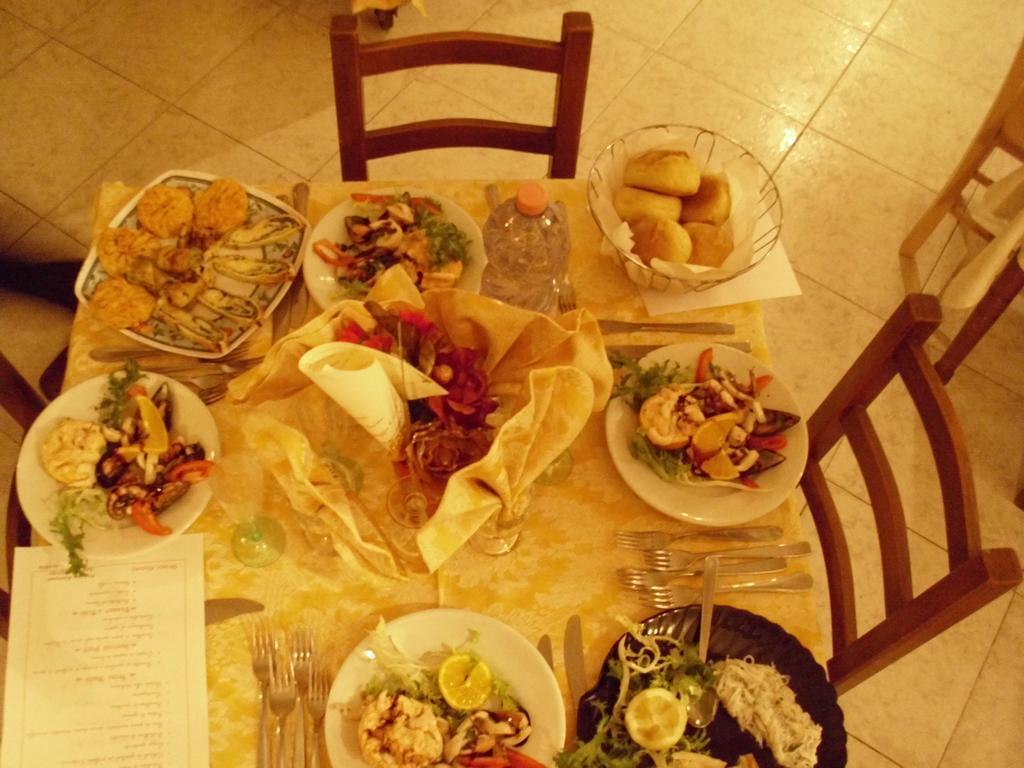 Pensione S. Antonio Ristorante Silvia Furci Siculo Εξωτερικό φωτογραφία