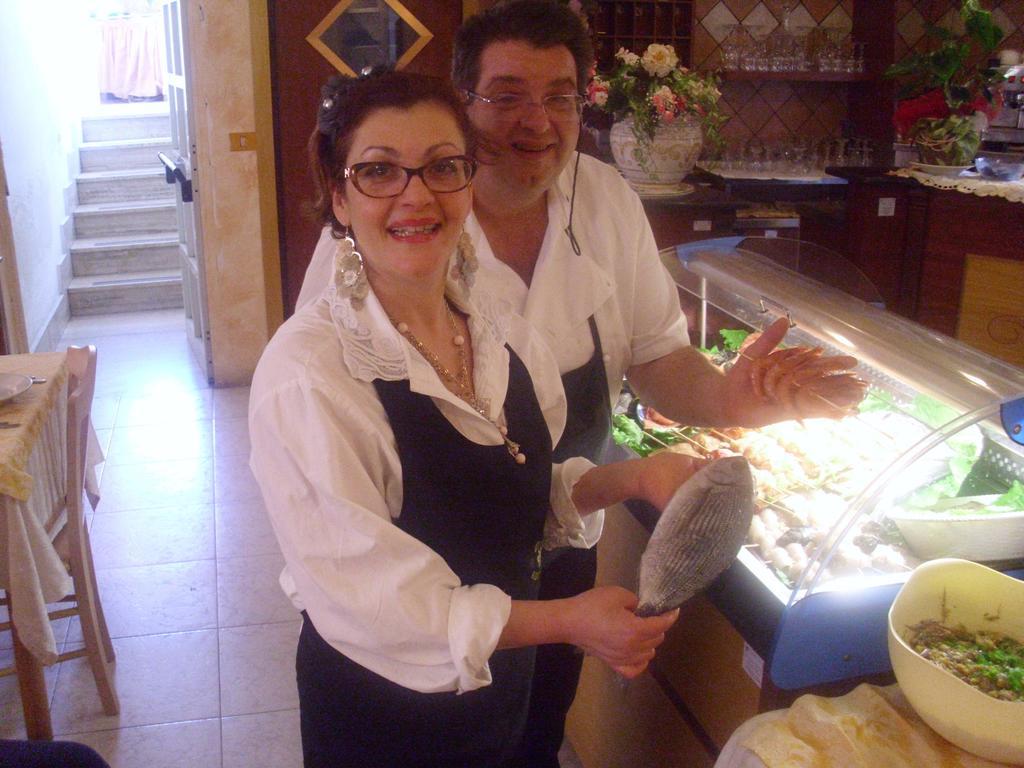 Pensione S. Antonio Ristorante Silvia Furci Siculo Εξωτερικό φωτογραφία