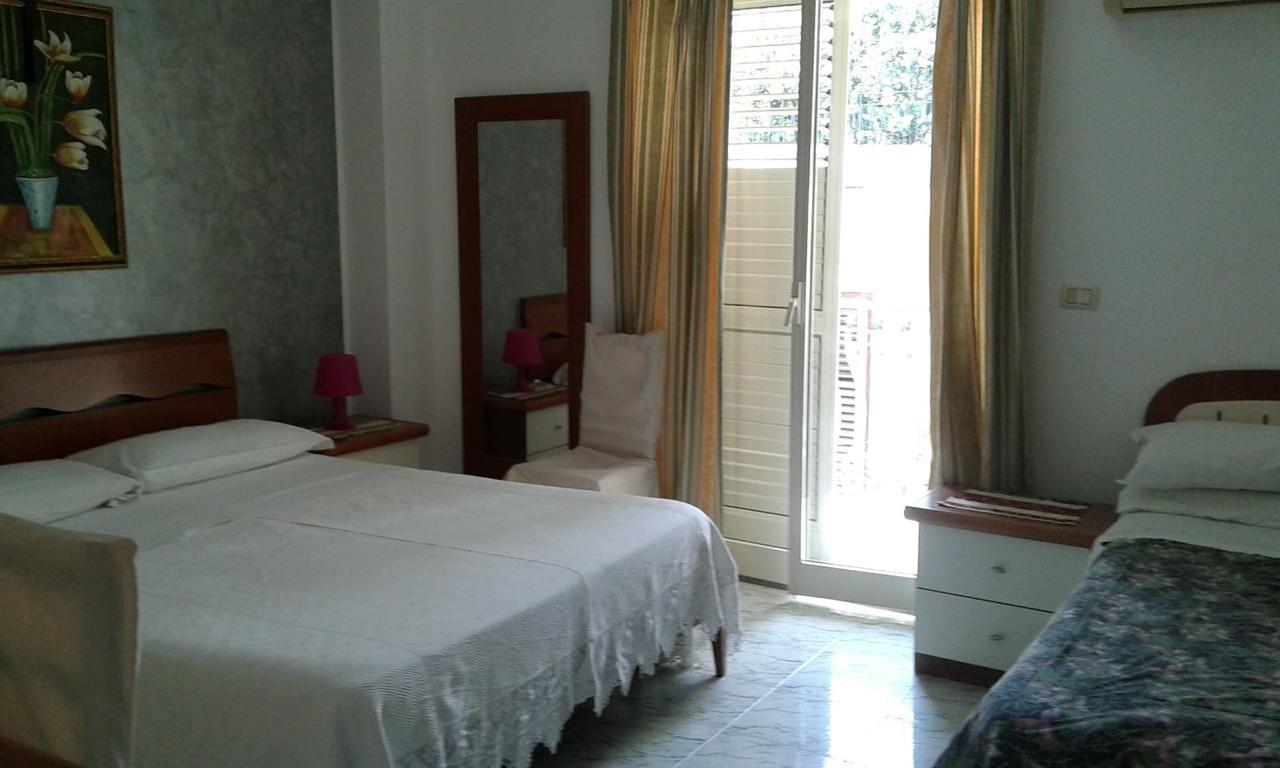 Pensione S. Antonio Ristorante Silvia Furci Siculo Εξωτερικό φωτογραφία